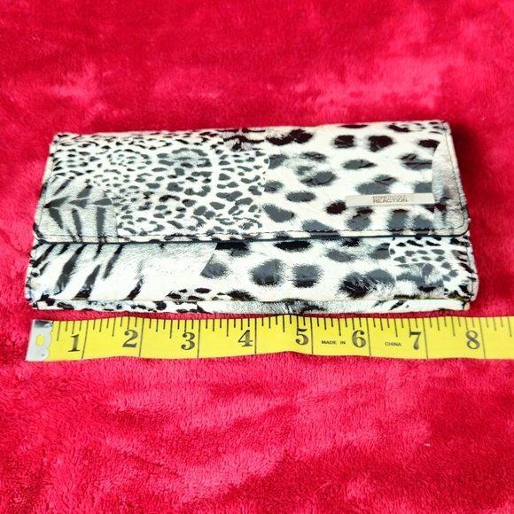 Kenneth Cole Reaction Black and White Animal Print Tri-fold Wallet - Picture 5 of 6
